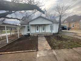 featured image of 113 N Nueces St