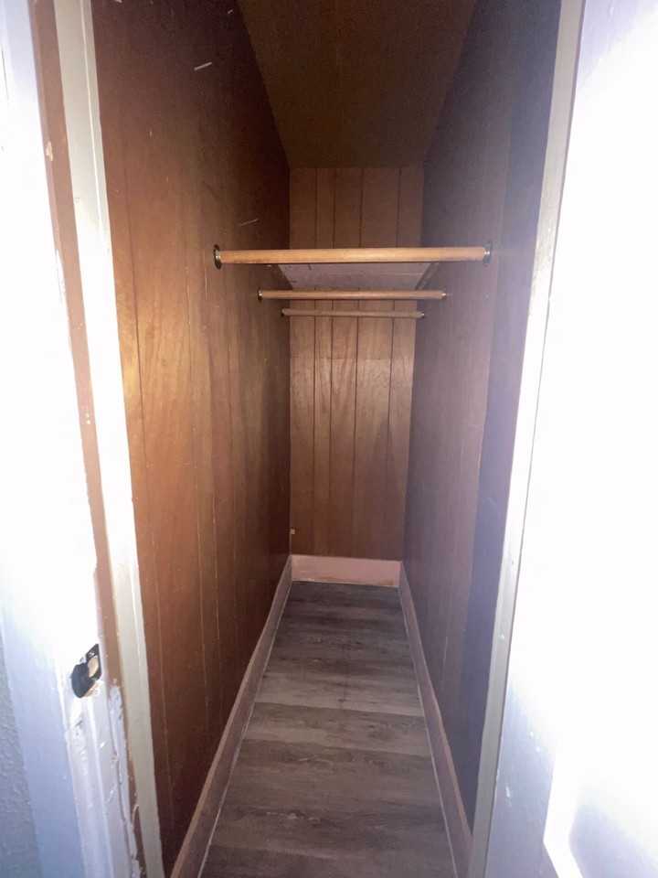 113 N Nueces St - Photo 6 of 12