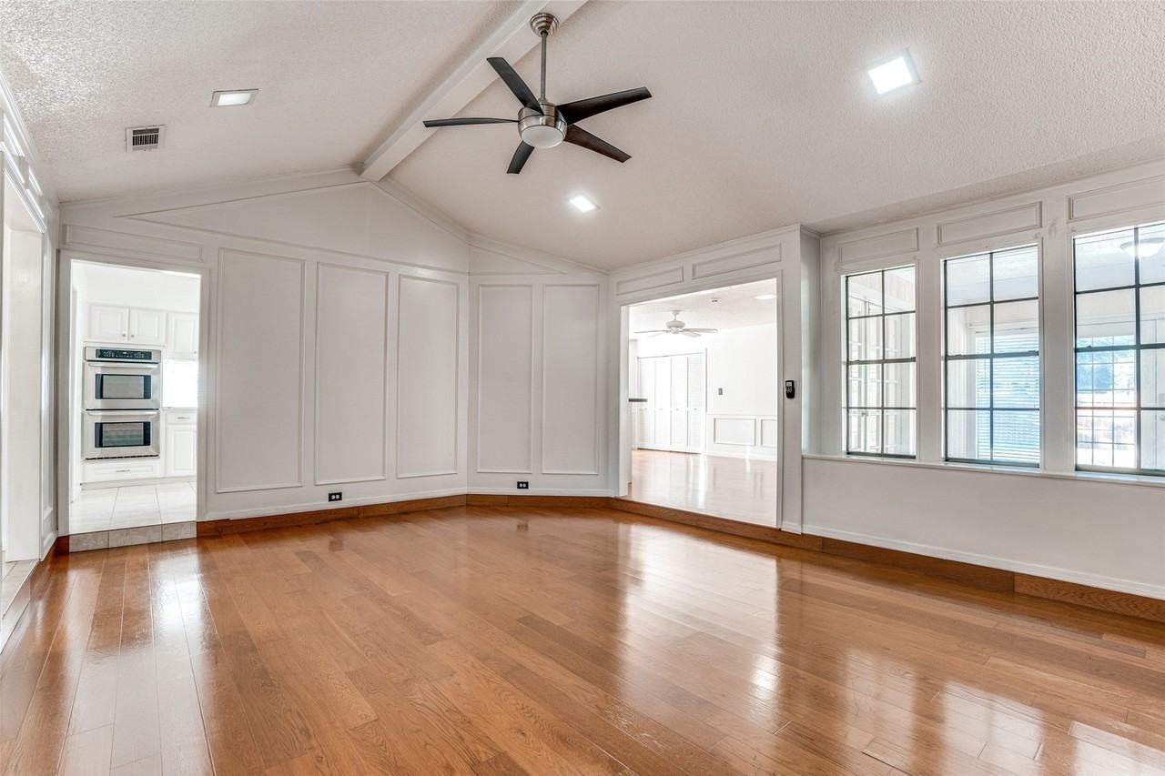 1021 Auburn Dr - Photo 6 of 25