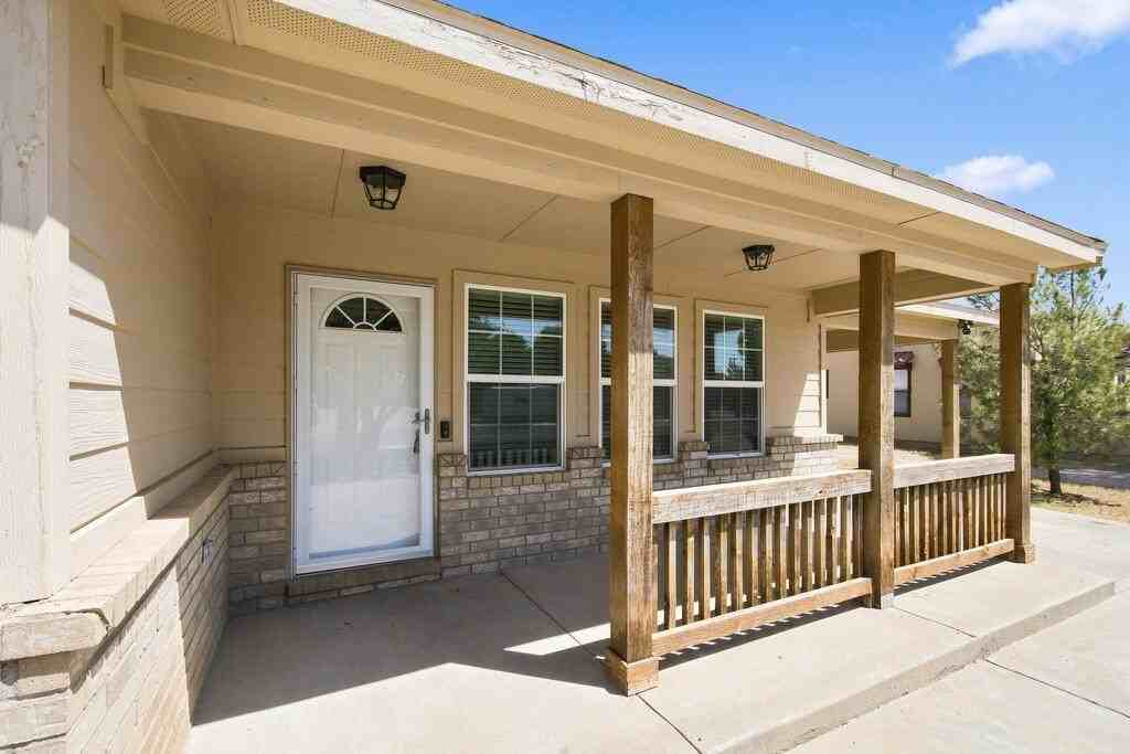 408 W Shandon Ave - Photo 7 of 31