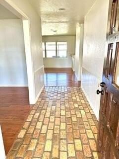 2810 Marmon Dr - Photo 2 of 21