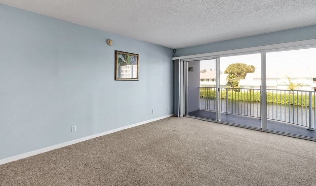 6122 River Run Dr #203B - Photo 4 of 36