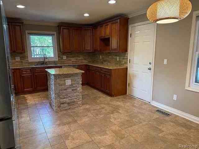 36157 Parklane Cir - Photo 6 of 22