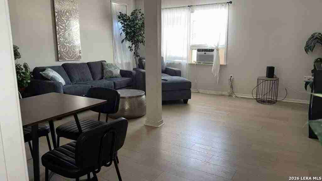 109 Bonham St #C - Photo 3 of 12