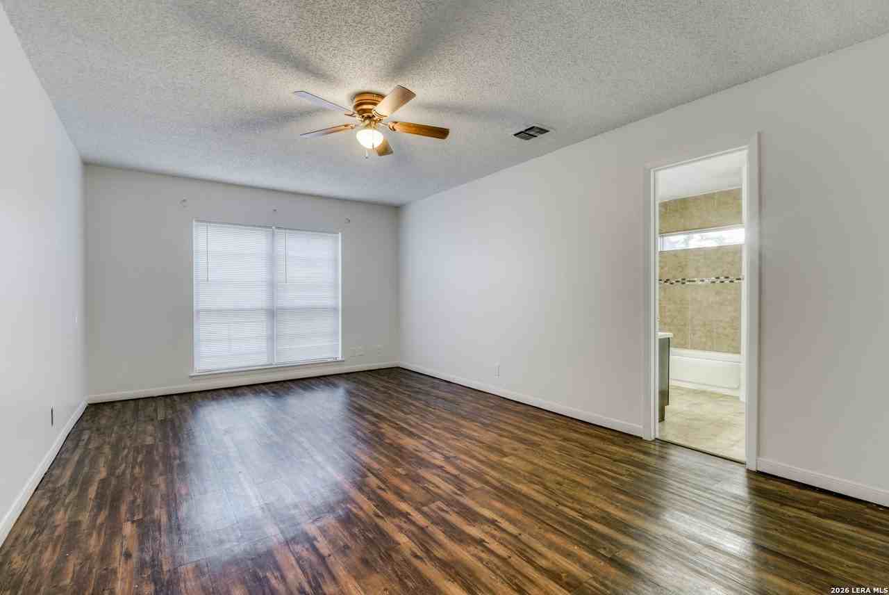 11507 Spring Crest St - Photo 7 of 17