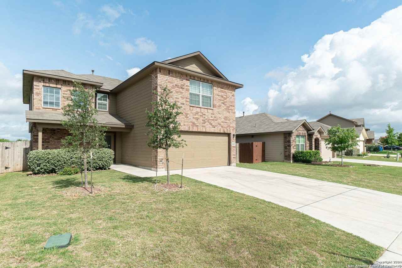 2611 Barbwire Way - Photo 2 of 15