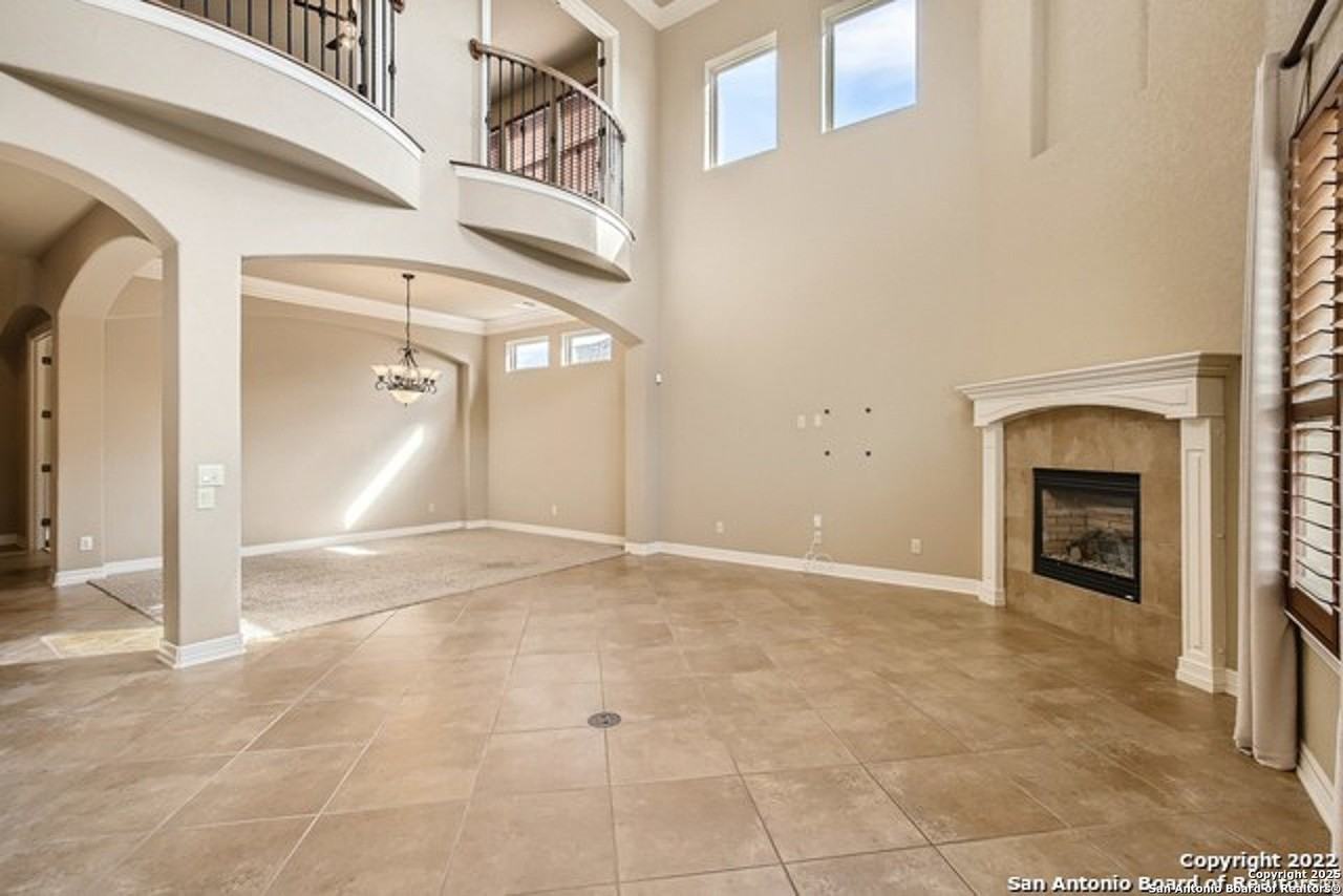 18527 Canoe Brk - Photo 5 of 26