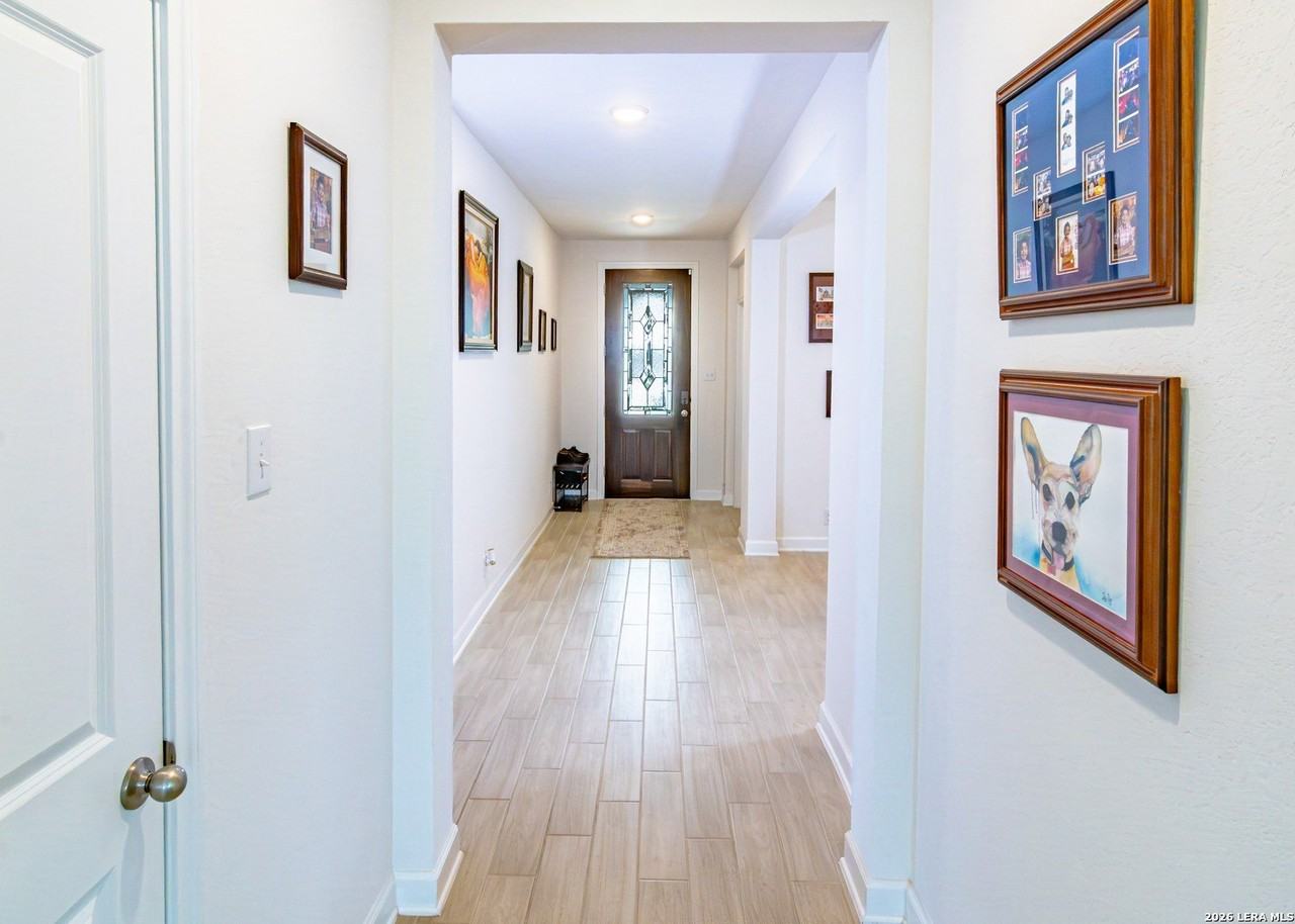 149 Mallorys Way - Photo 2 of 15