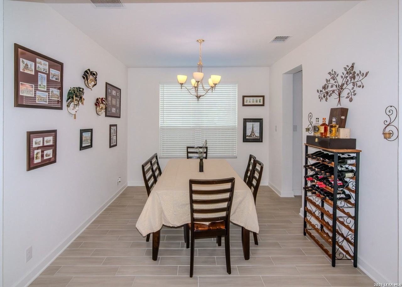 149 Mallorys Way - Photo 3 of 15