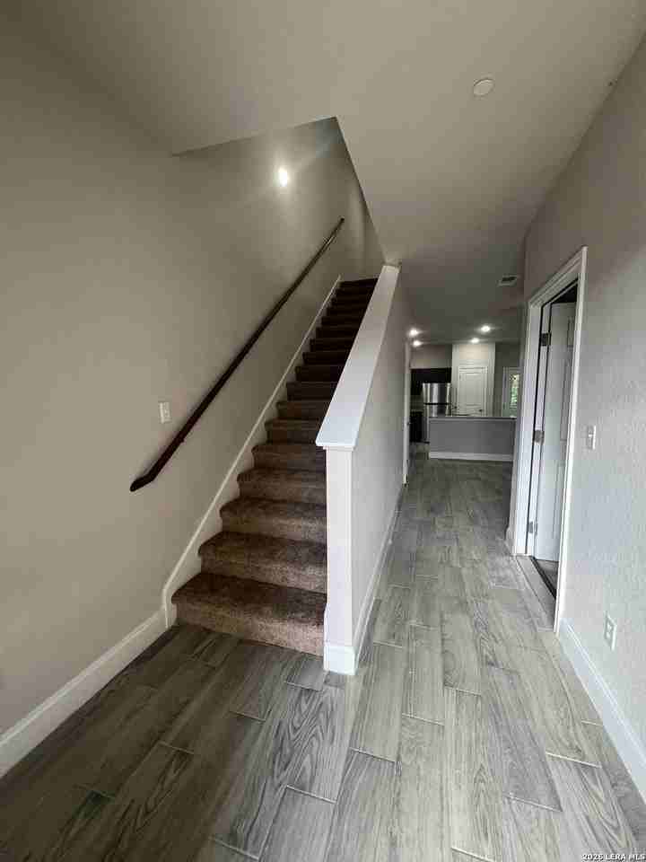 7417 Savannah Brks - Photo 2 of 31
