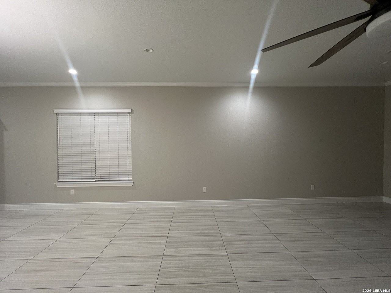 4811 Viewcrest Rd - Photo 6 of 32