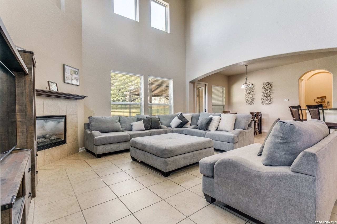 24114 Stately Oaks - Photo 5 of 25