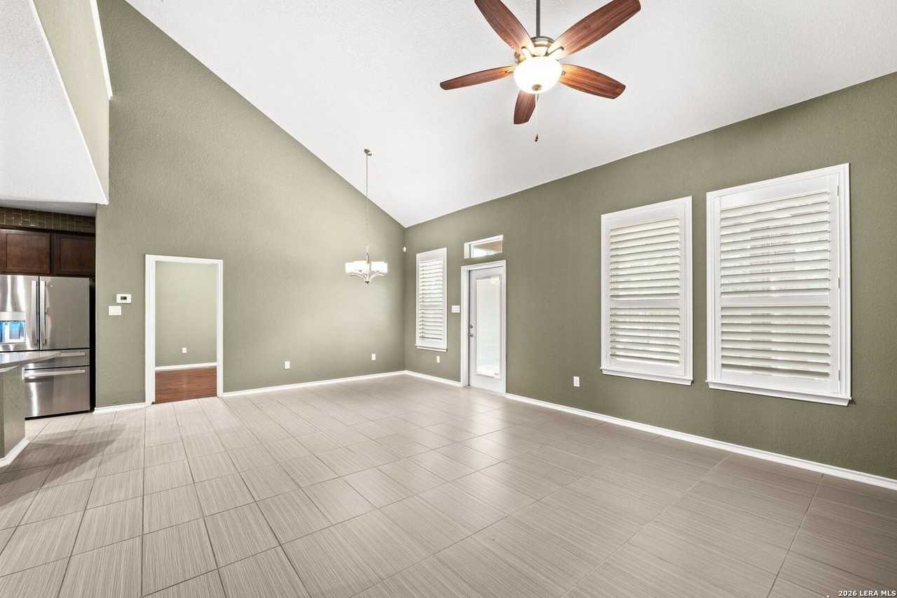 1413 Tanager Ct - Photo 6 of 19