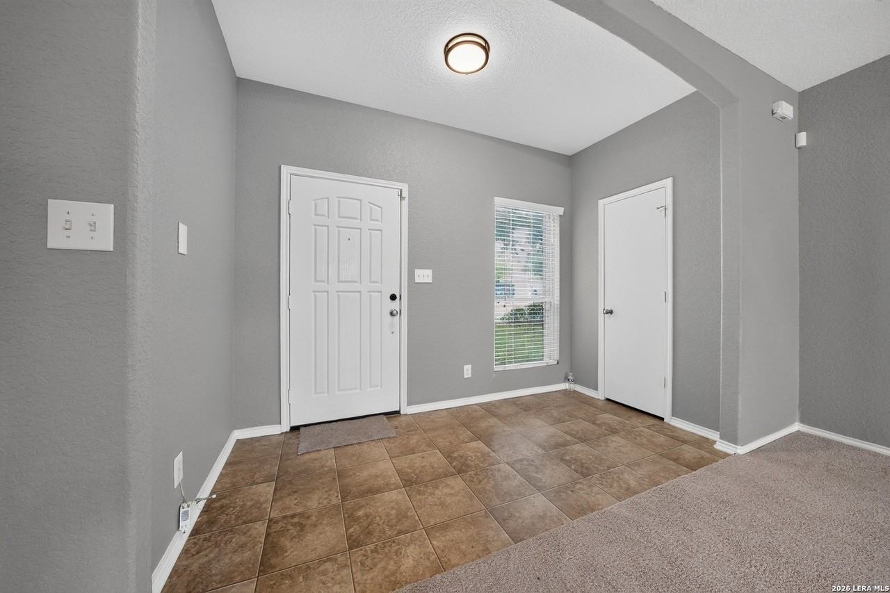 3826 Otono - Photo 4 of 30