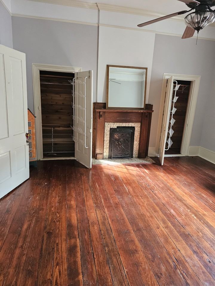 992 Spring St - Photo 6 of 15