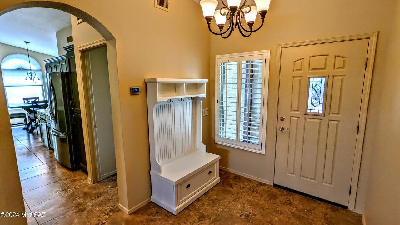 38135 S Rolling Hills Dr - Photo 3 of 42