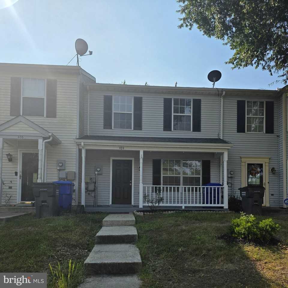 404 Trefoil Pl - Photo 2 of 13