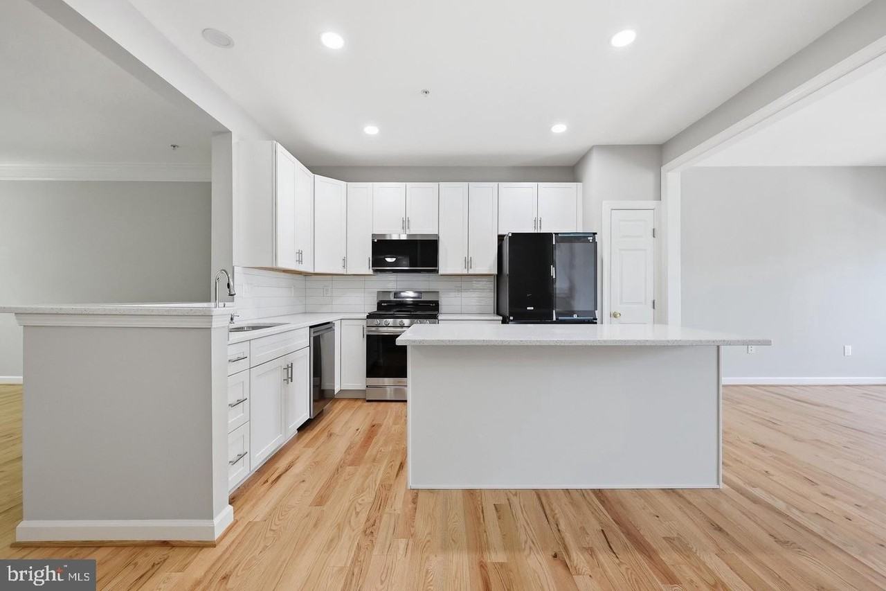 12105 Pond Pine Dr - Photo 6 of 21