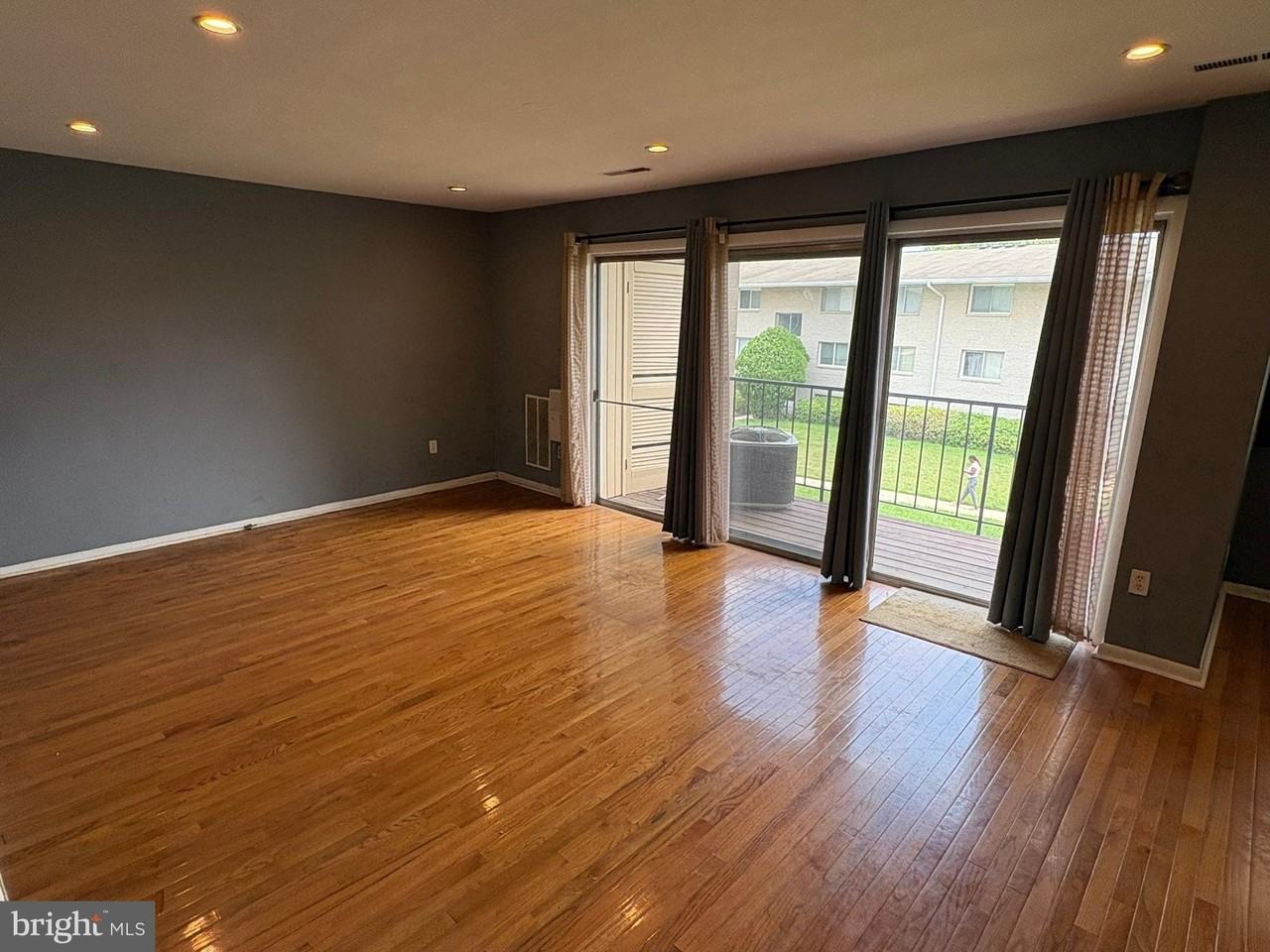 5424 85th Ave #102 - Photo 2 of 16
