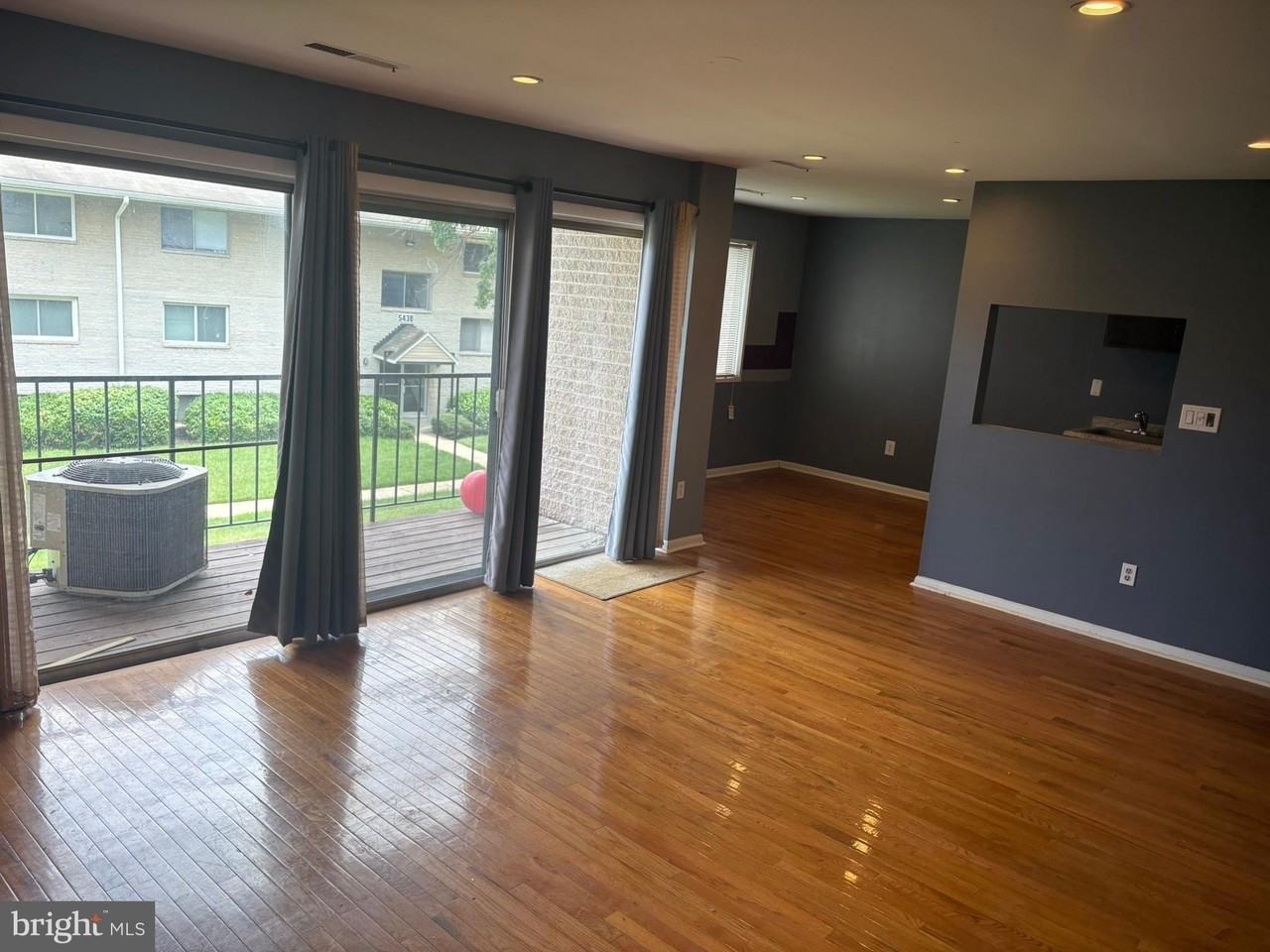 5424 85th Ave #102 - Photo 3 of 16