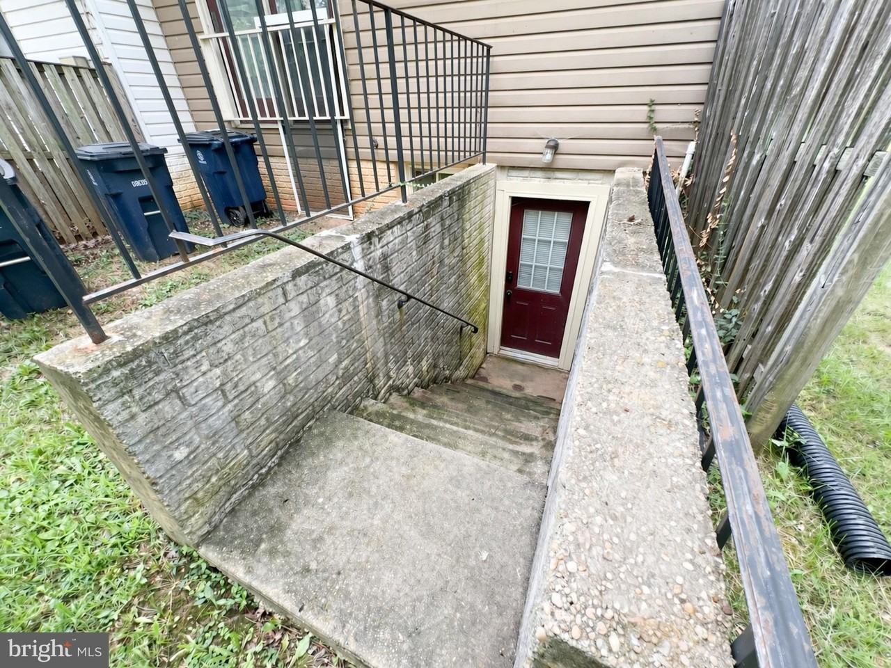 11324 Clearbrooke Ct - Photo 2 of 10