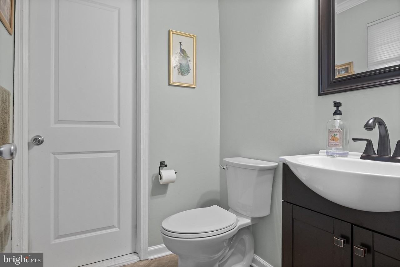 13 Hopewell Ln - Photo 4 of 19
