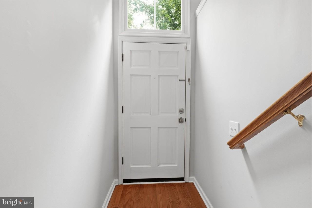 44 Livingston St - Photo 3 of 33