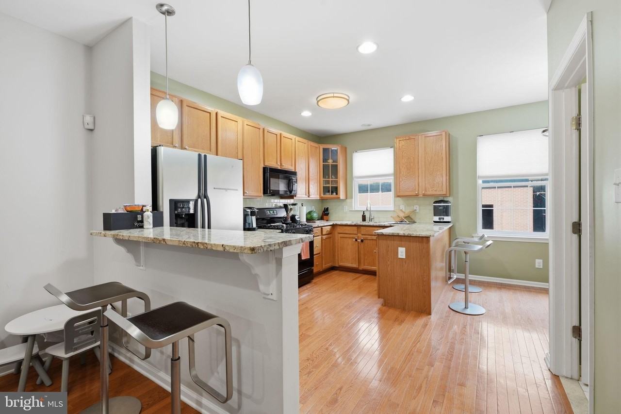 44 Livingston St - Photo 6 of 30