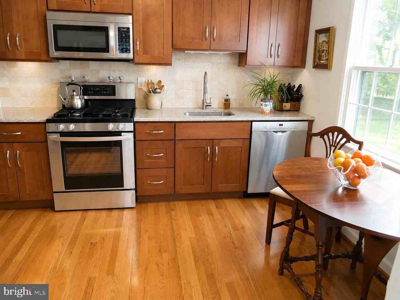 269 Shadybrook Ln - Photo 5 of 20