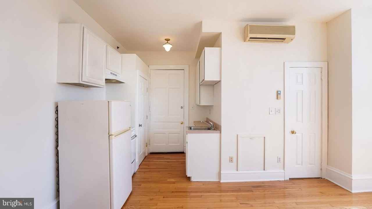 22 N Main St #5 - Photo 7 of 10