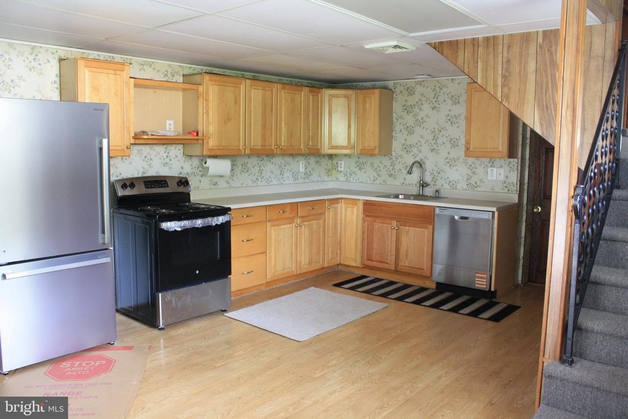 1349 Phoenixville Pike Unit C - Photo 4 of 14