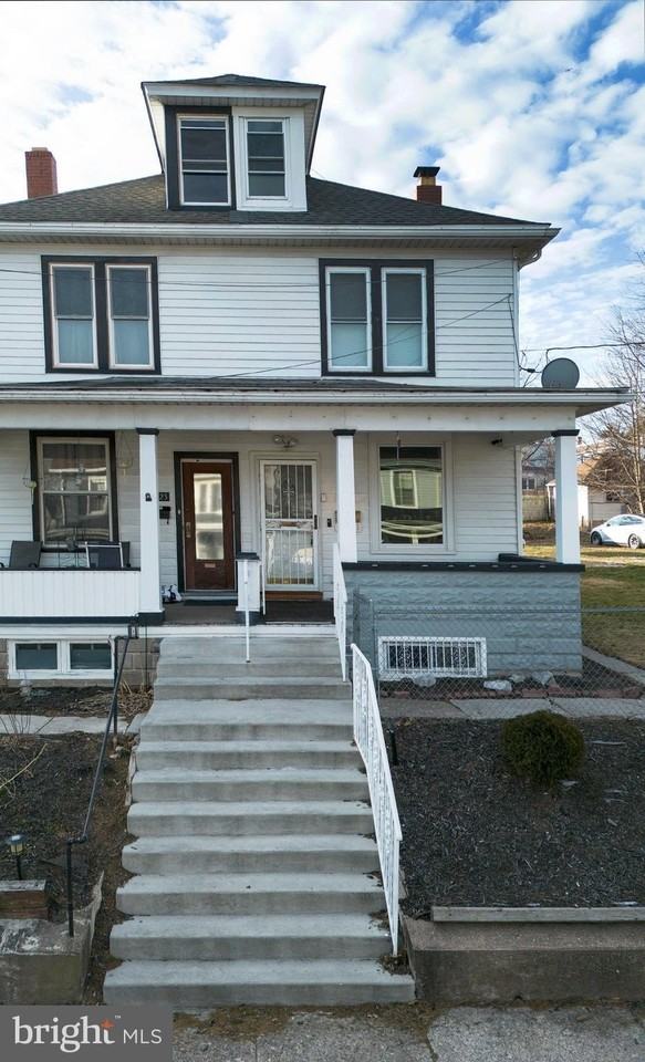 2721 Butler St - Photo 4 of 50