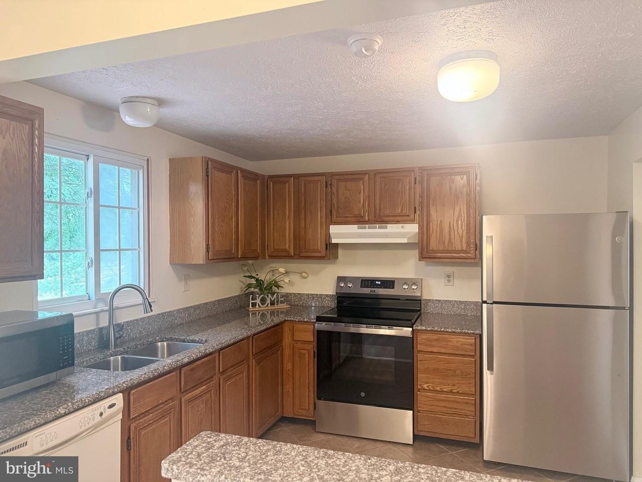 3814 Beech Down Dr - Photo 4 of 31