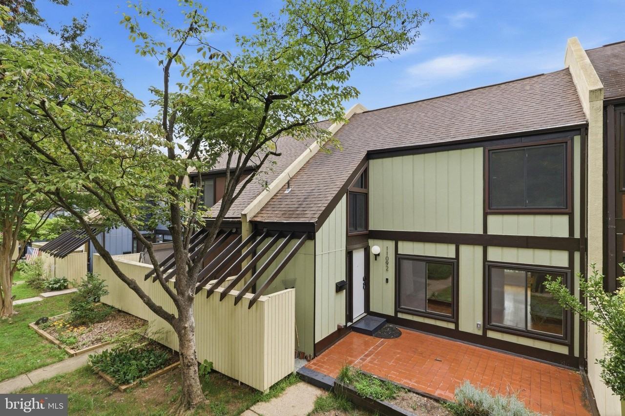 11092 Saffold Way - Photo 3 of 43