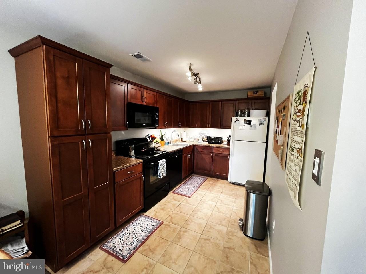 10673 Spring Oak Ct - Photo 4 of 15
