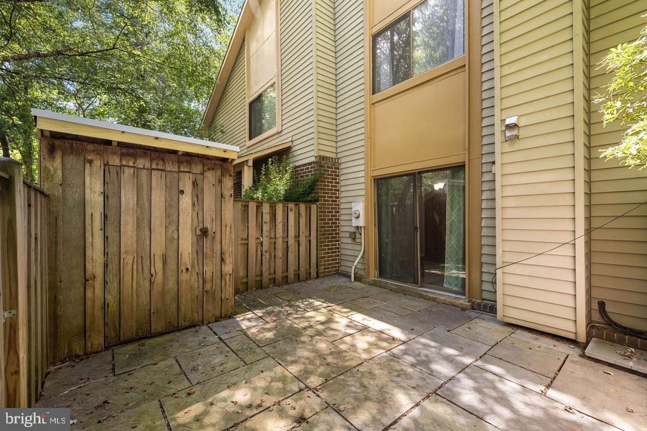 10673 Spring Oak Ct - Photo 7 of 15