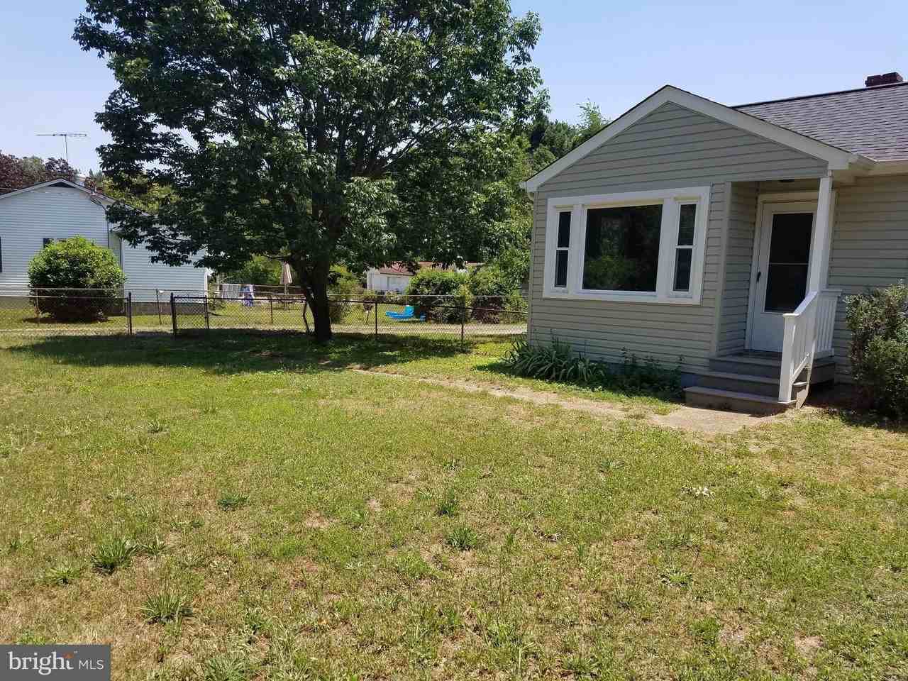 10118 Dahlgren Rd - Photo 3 of 17