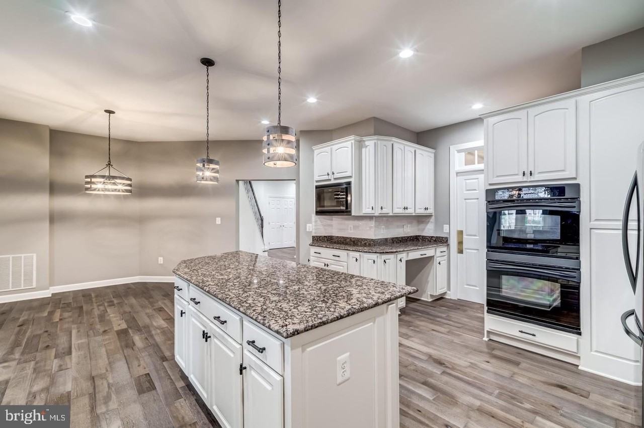 24909 Pinebrook Rd - Photo 5 of 34
