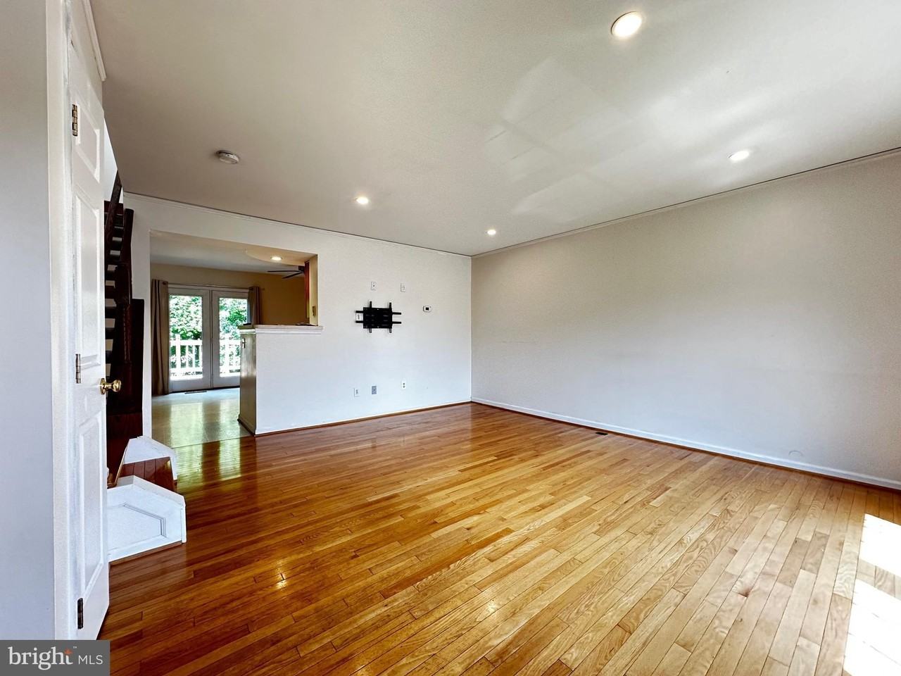 9799 Mock Orange Ct - Photo 6 of 35