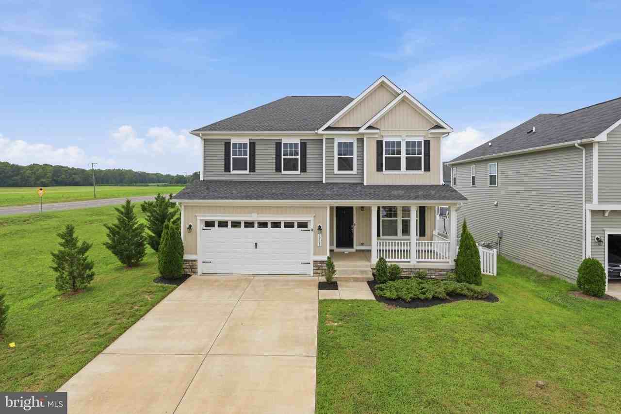 10302 Spotswood Dr - Photo 2 of 50