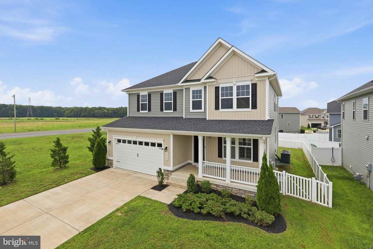 10302 Spotswood Dr - Photo 3 of 50