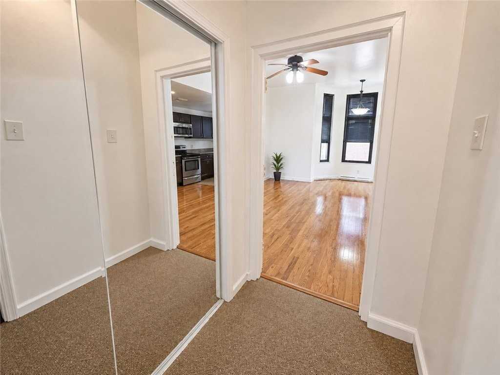 735 N Highland Ave - Photo 6 of 46