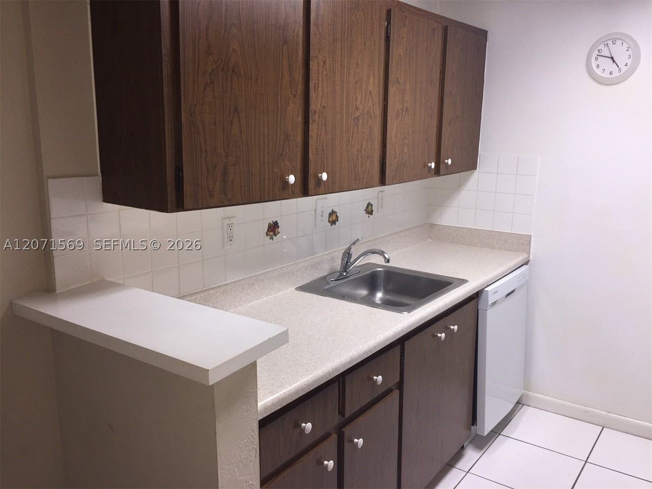 10822 N Kendall Dr #S15 - Photo 6 of 20