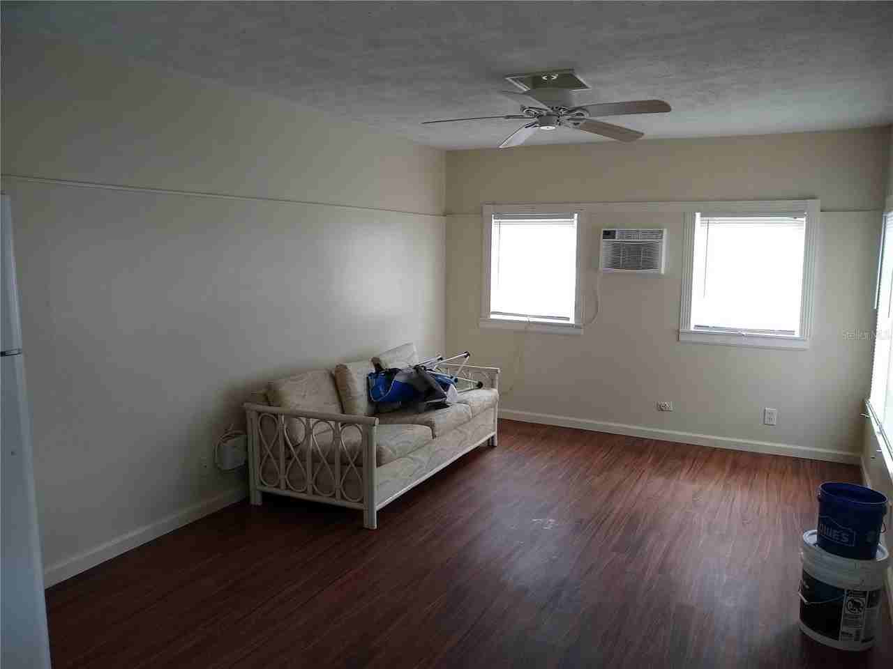 205 52nd Avenue Dr W - Photo 3 of 7