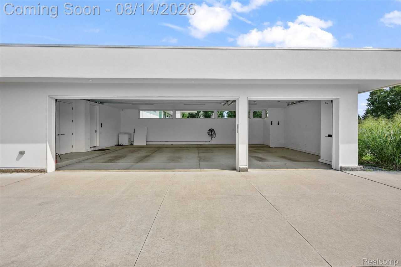 1735 Fairview Ct - Photo 3 of 50