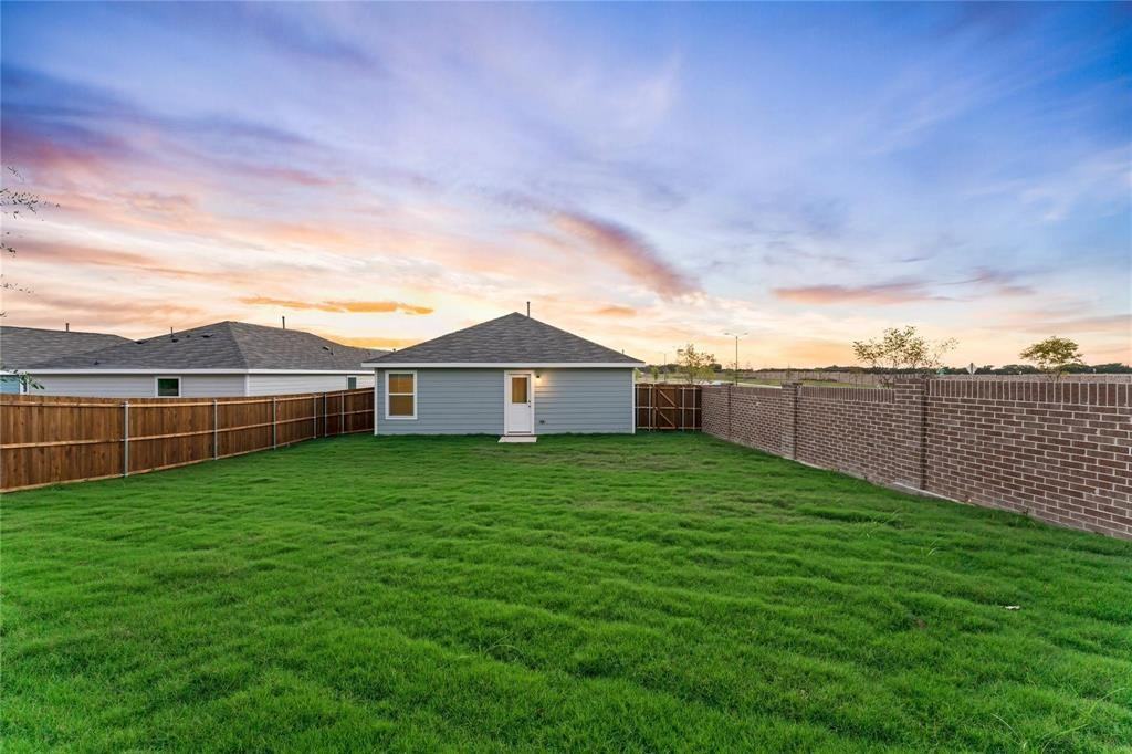 7512 Woodpecker Dr - Photo 5 of 23