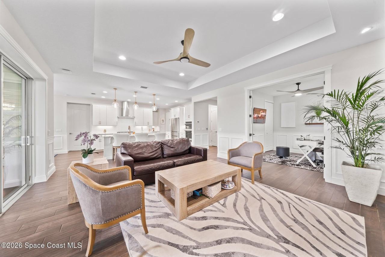 2258 Pangea Cir - Photo 5 of 38