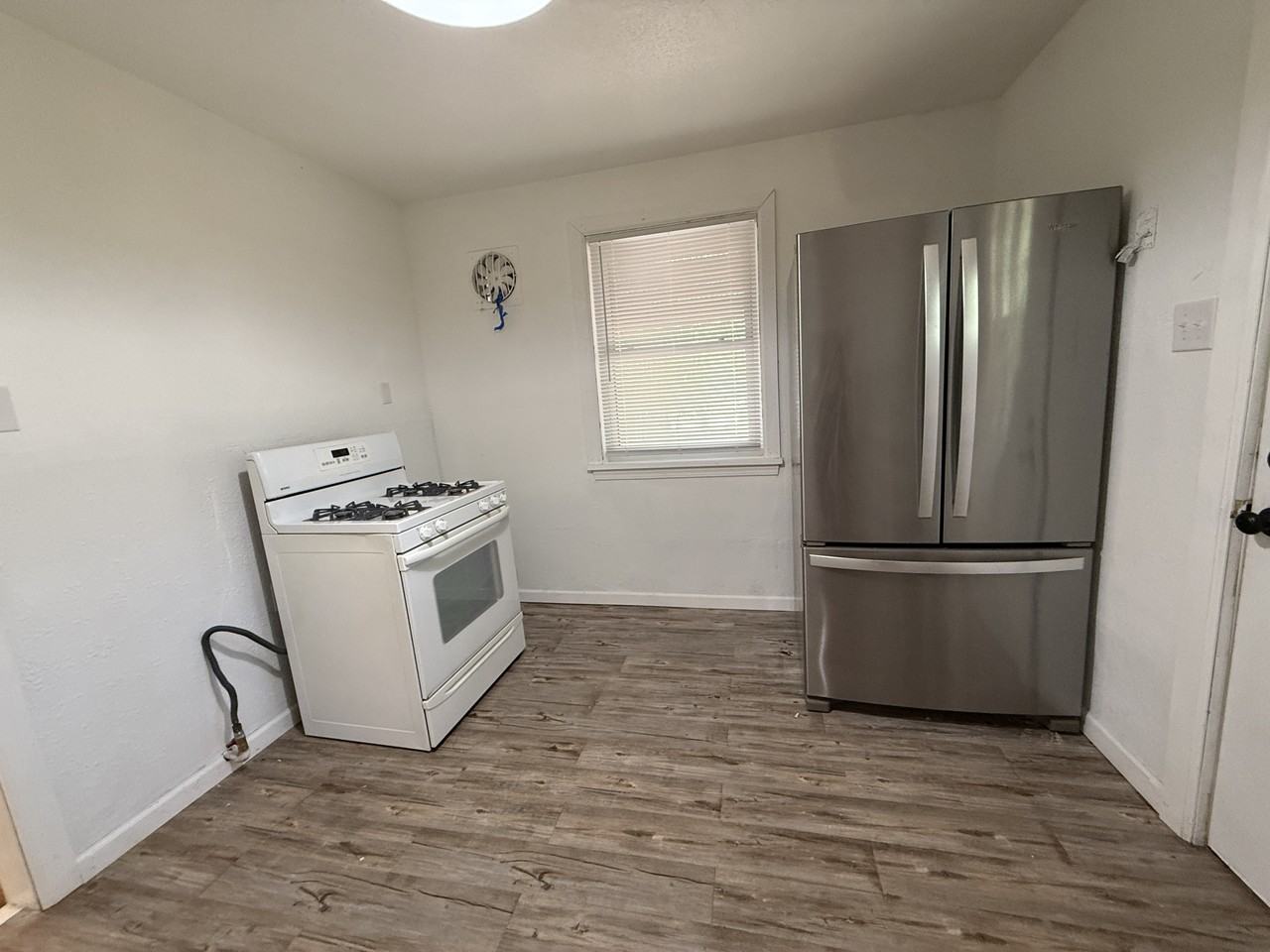 710 F St Nw #1 - Photo 4 of 27