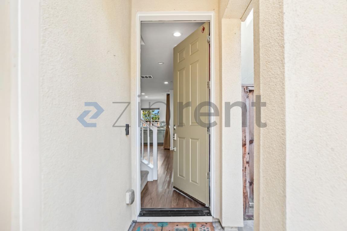 8556 Dunes Way - Photo 4 of 19