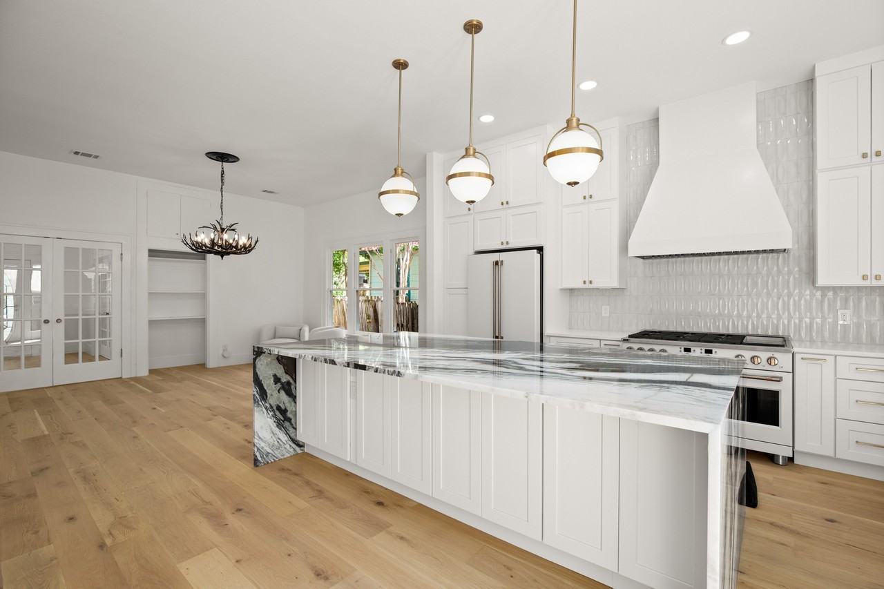 1604 Nickerson St - Photo 6 of 21